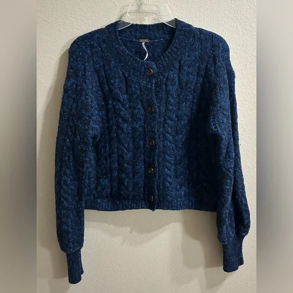 Free People Greta Cardigan Size XL Blue Fuzzy Knit Cropped Boxy Boho Button Up - Picture 2 of 8